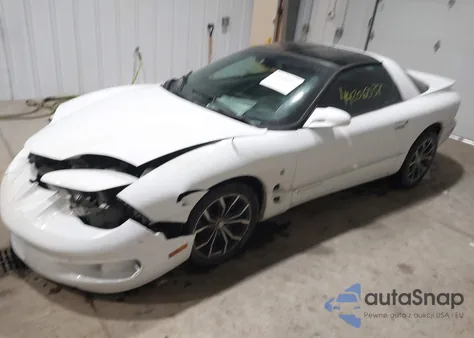 2001 Pontiac Firebird z USA, uszkodzony, nr VIN 2G2FS22K212143356